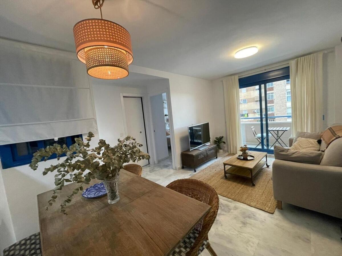 Calu Homes Cerca Playa De Huelin Málaga Eksteriør billede