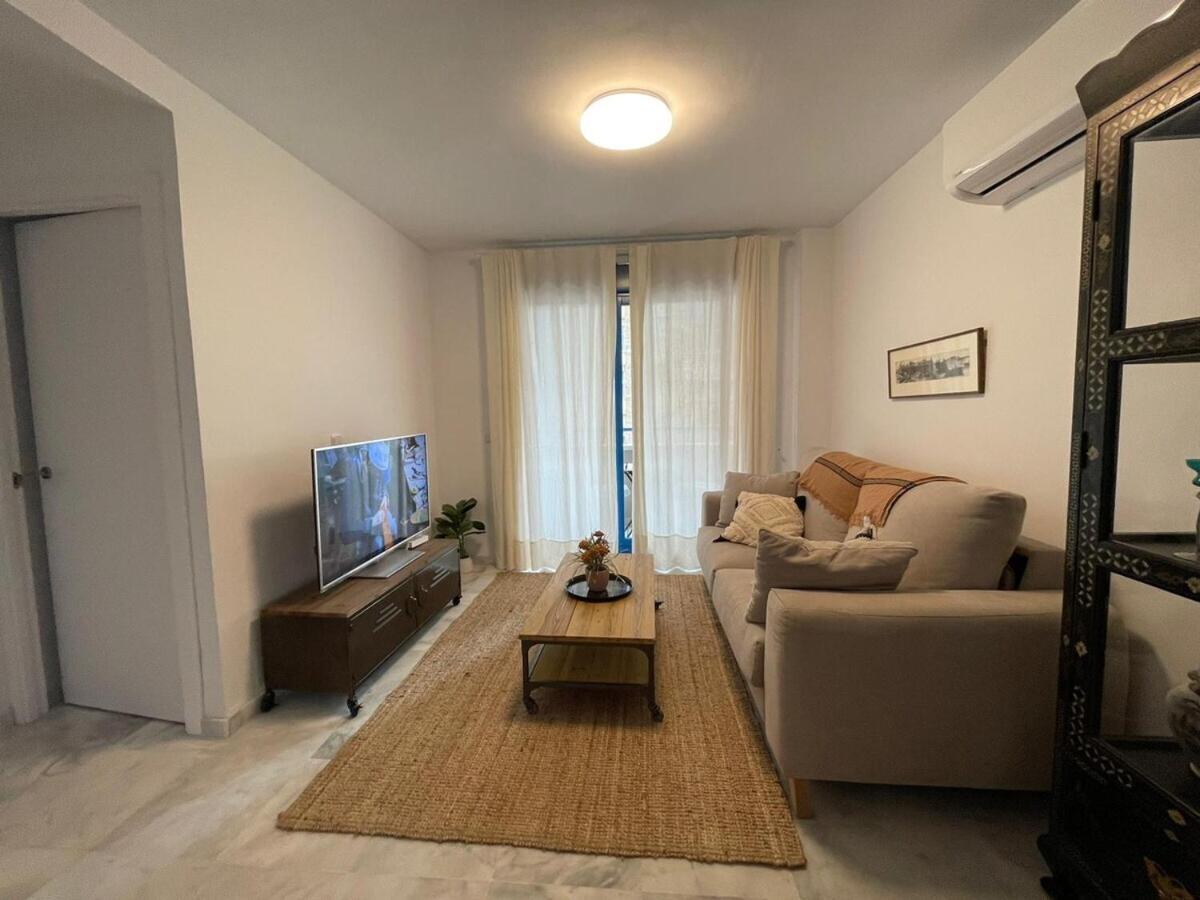 Calu Homes Cerca Playa De Huelin Málaga Eksteriør billede