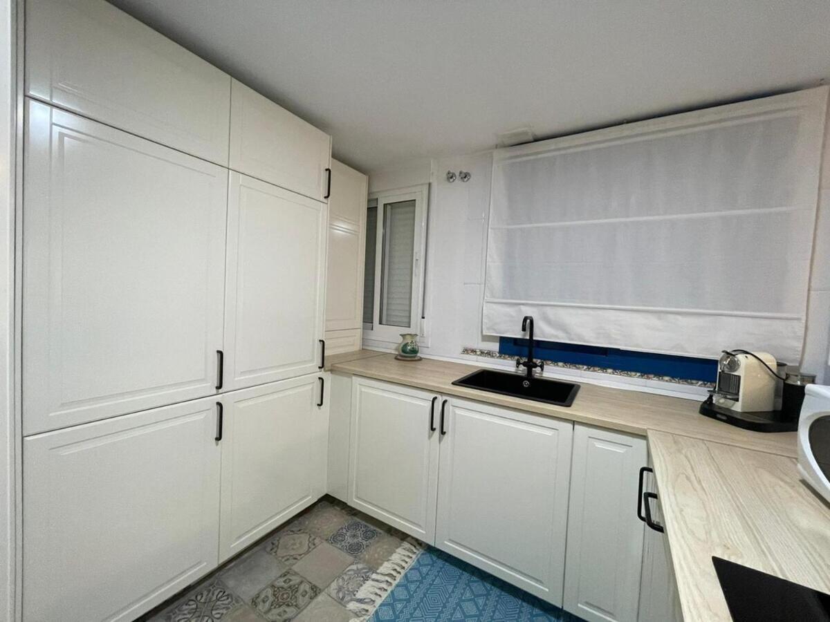 Calu Homes Cerca Playa De Huelin Málaga Eksteriør billede