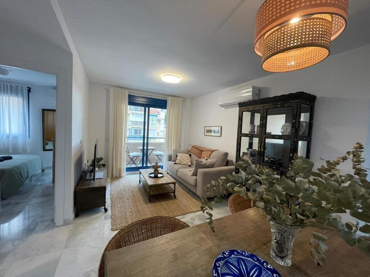 Calu Homes Cerca Playa De Huelin Málaga Eksteriør billede