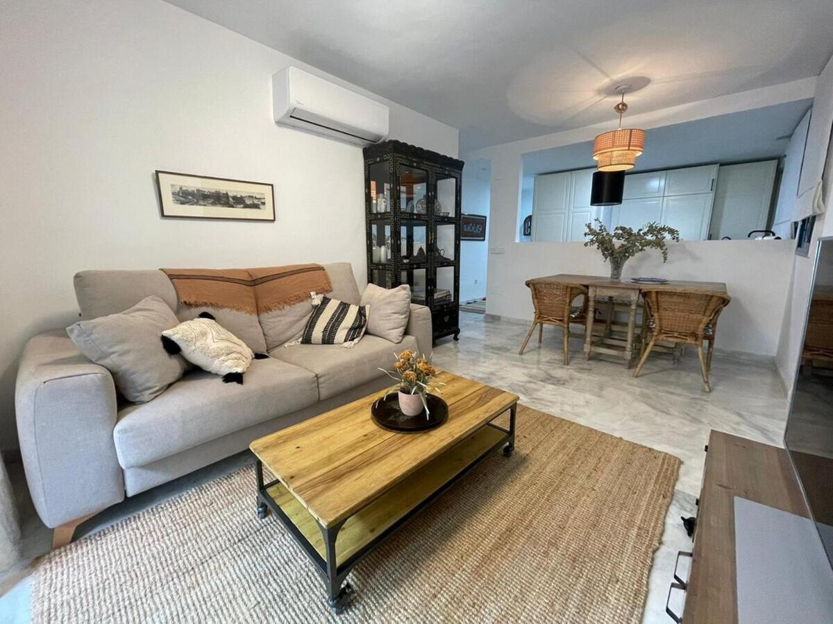 Calu Homes Cerca Playa De Huelin Málaga Eksteriør billede