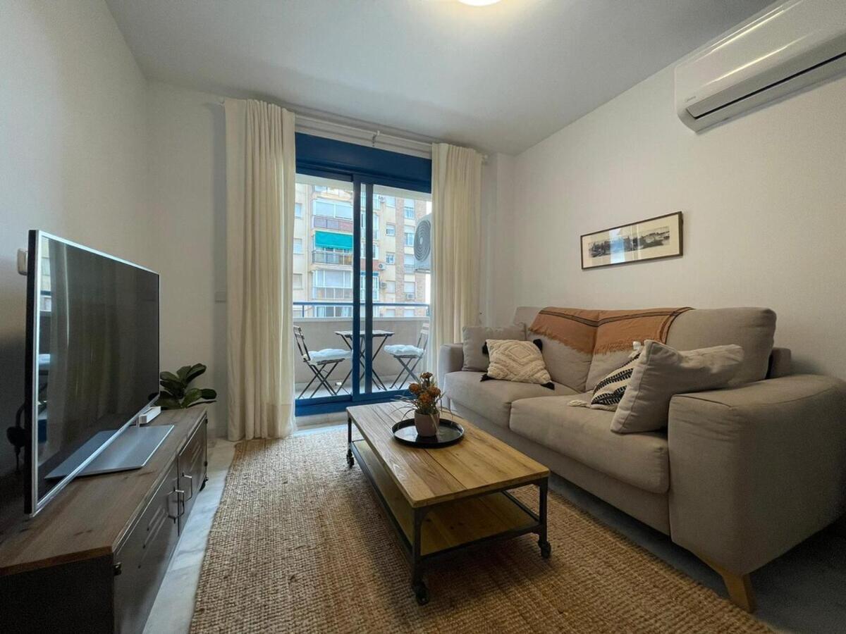 Calu Homes Cerca Playa De Huelin Málaga Eksteriør billede