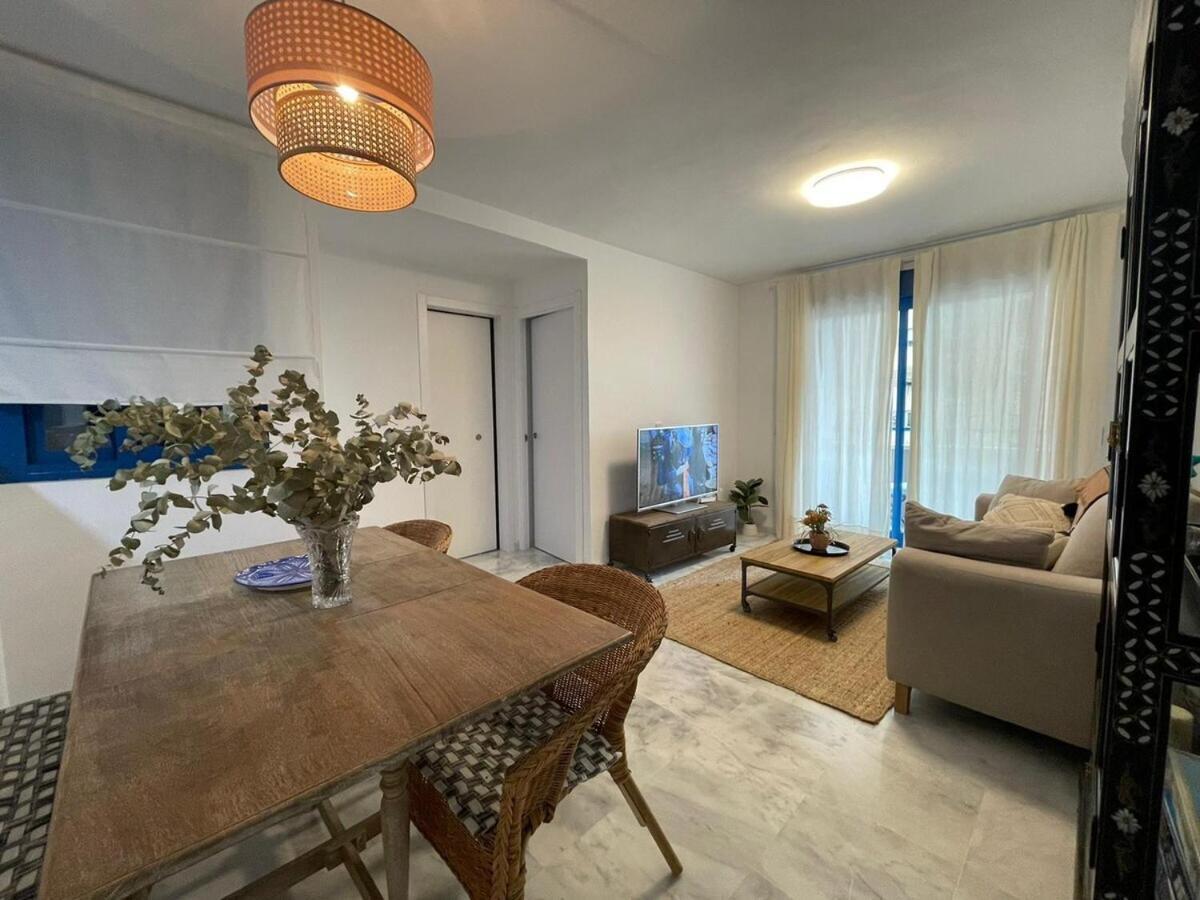 Calu Homes Cerca Playa De Huelin Málaga Eksteriør billede